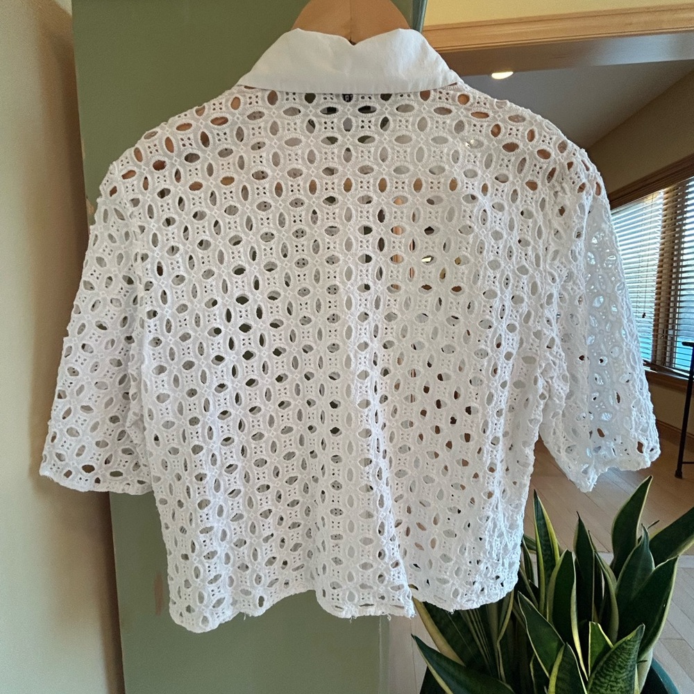 Evereve Women’s Willow Cutwork White Eyelet 100% Cotton Shirt Size Small - Picture 5 of 15